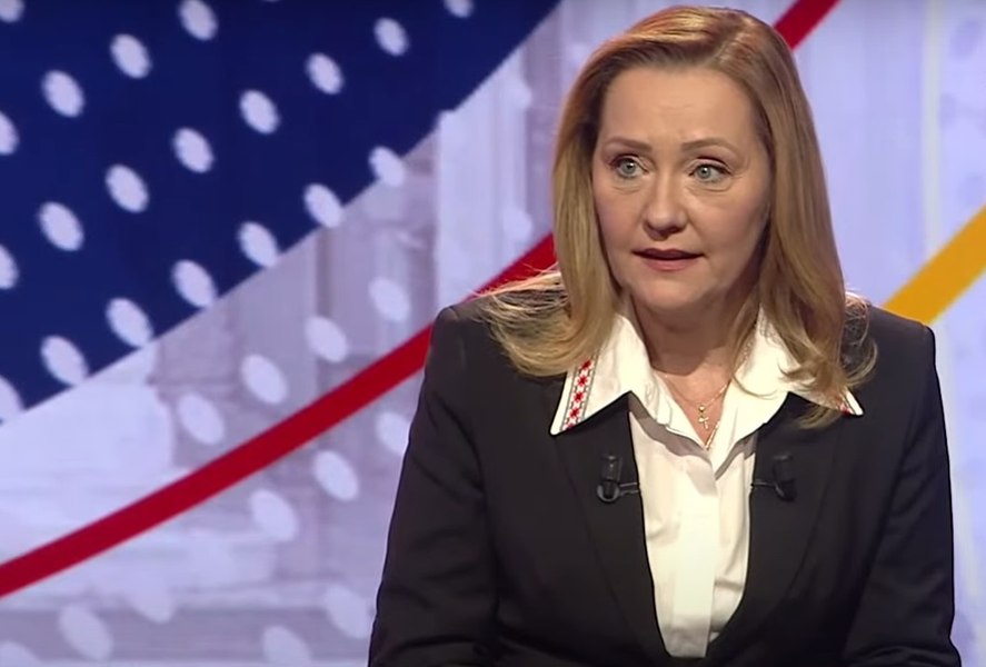 Elena Lasconi, despre Crin Antonescu: „Nu este altceva decât o marionetă într-un joc pentru păstrarea puterii”