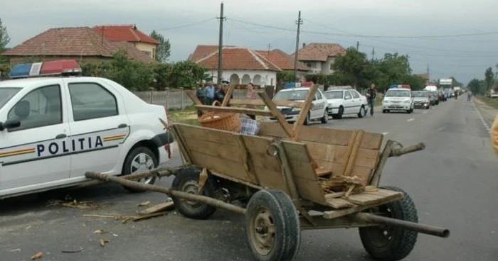 Căruţa nesemnalizată a fost de vină pentru provocarea accidentului