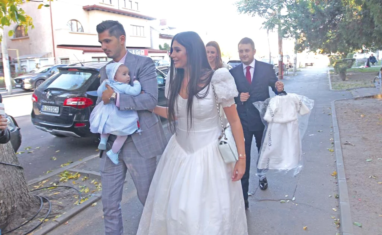 
    La botezul micuței Anastasia, Elena și Cătălin erau un cuplu fericit  