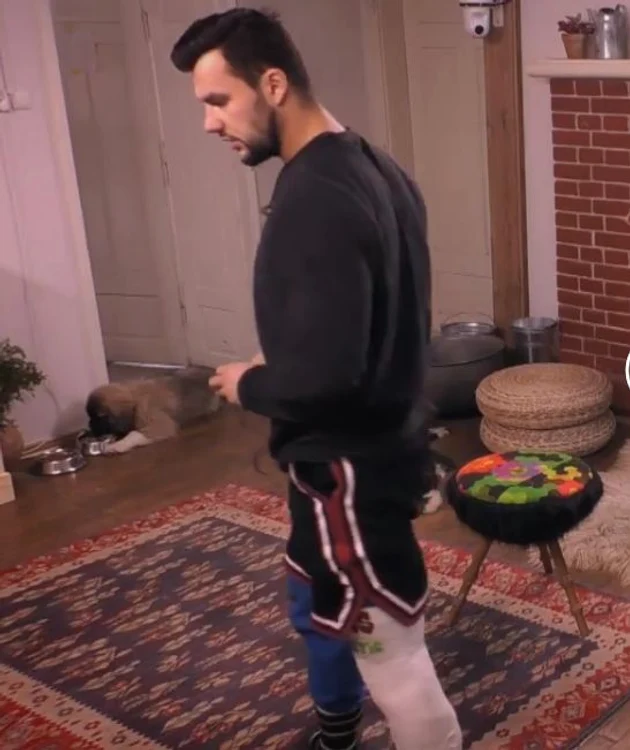 Remus a participat la duel cu piciorul accientat 