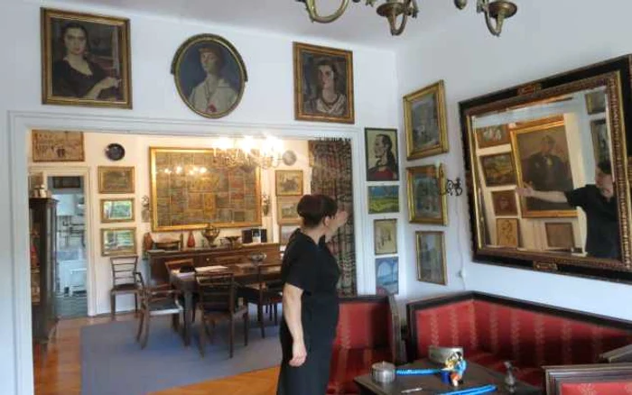 Toată casa familiei Minulescu este o veritabilă galerie de artă FOTO Cristina Răduţă