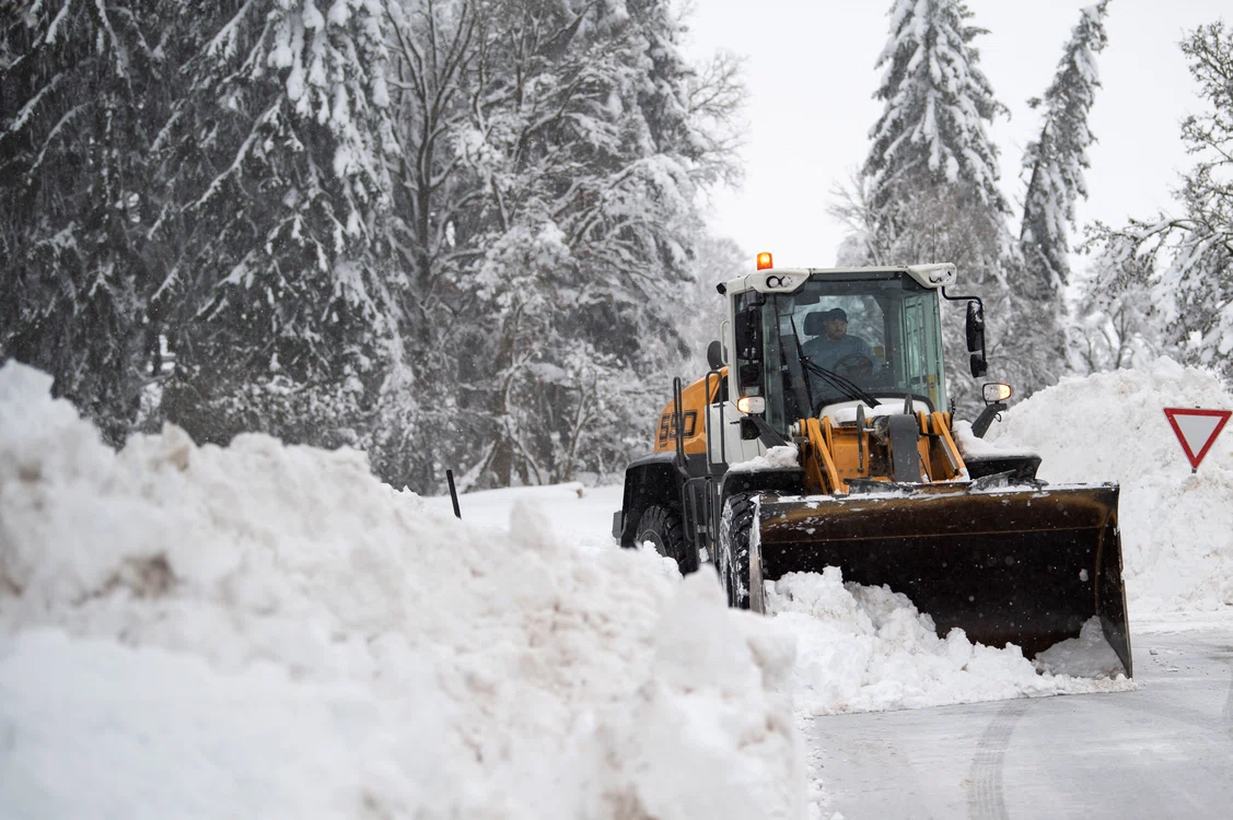 Staţiunile montane din Austria, închise din cauza riscului producerii de avalanşe