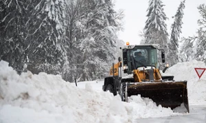 Staţiunile montane din Austria, închise din cauza riscului producerii de avalanşe jpeg