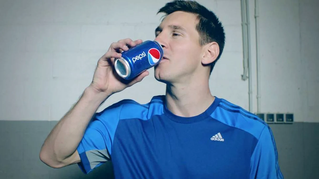 
    Messi si Pepsi  