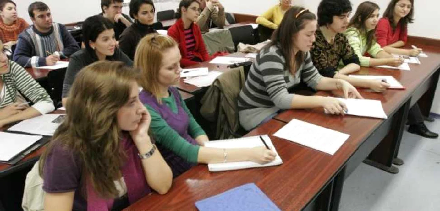 Candidaţii au depus cereri pentru meditaţii