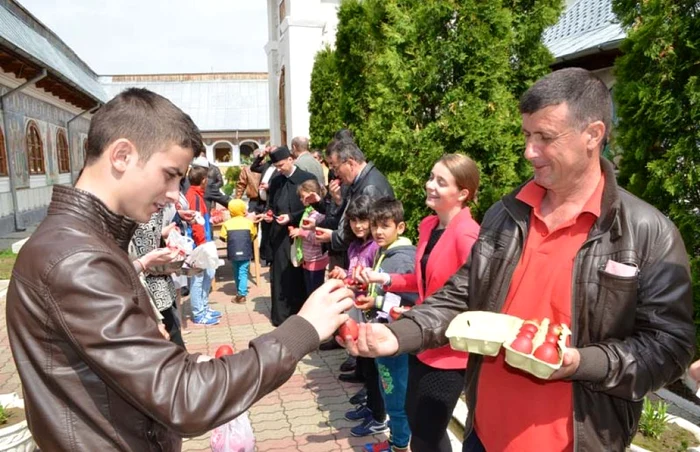 Concursul devenit tradiţie la Dobroteasa i-a inspirat şi pe vecini FOTO Valeru Ciurea