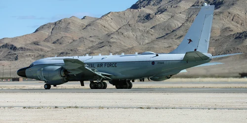 Avion britanic de recunoastere RC-135 FOTO Royal Air Force / Sgt Neil Bryden