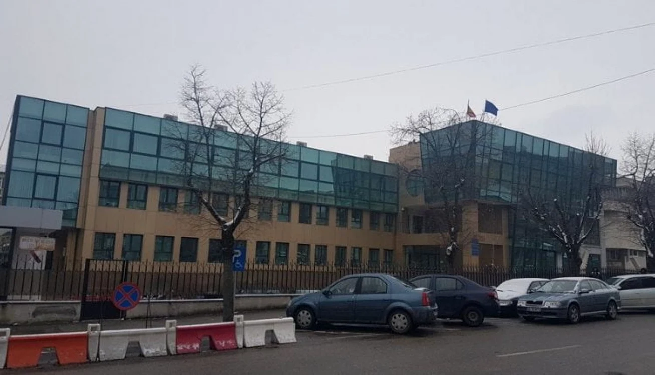 Parchetul de pe lângă Tribunalul Argeş a preluat cercetările, însă purtătorul de cuvânt Cătălin Arsene s-a dovedit foarte irascibil când i-am cerut informaţii FOTO: Denis Grigorescu