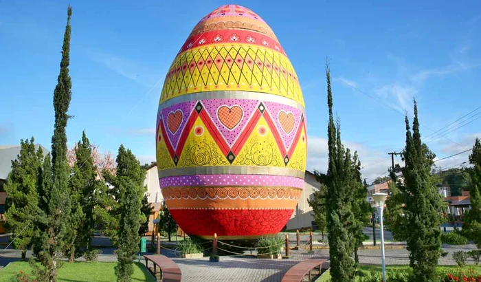 Oul de Paște este realizat din patru secțiuni (Foto: Guinness World Records)