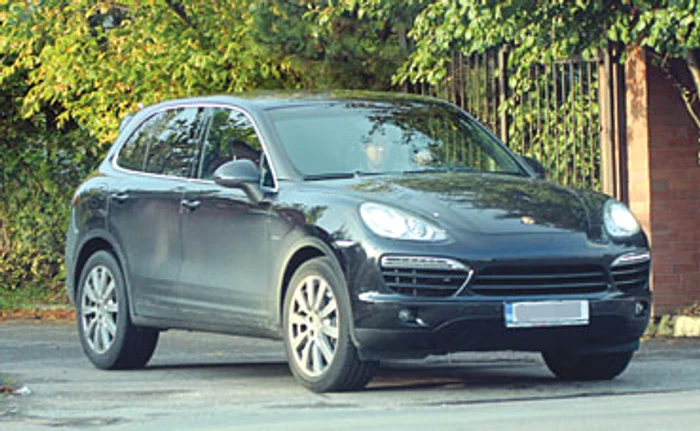 Fostul fotbalist locuiește acum la fosta soție