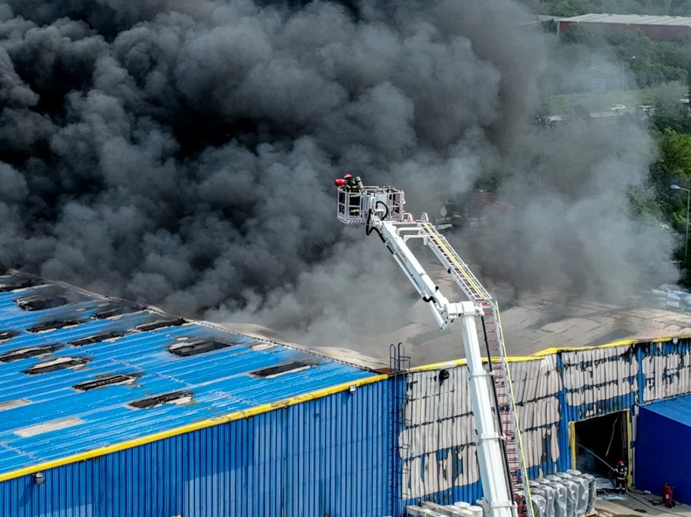 Incendiu uriaş în Oradea