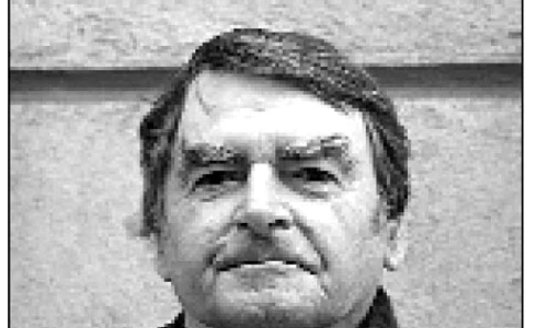 „Scriind, mi am amintit lucruri pe care le credeam uitate“ – interviu cu David LODGE jpeg