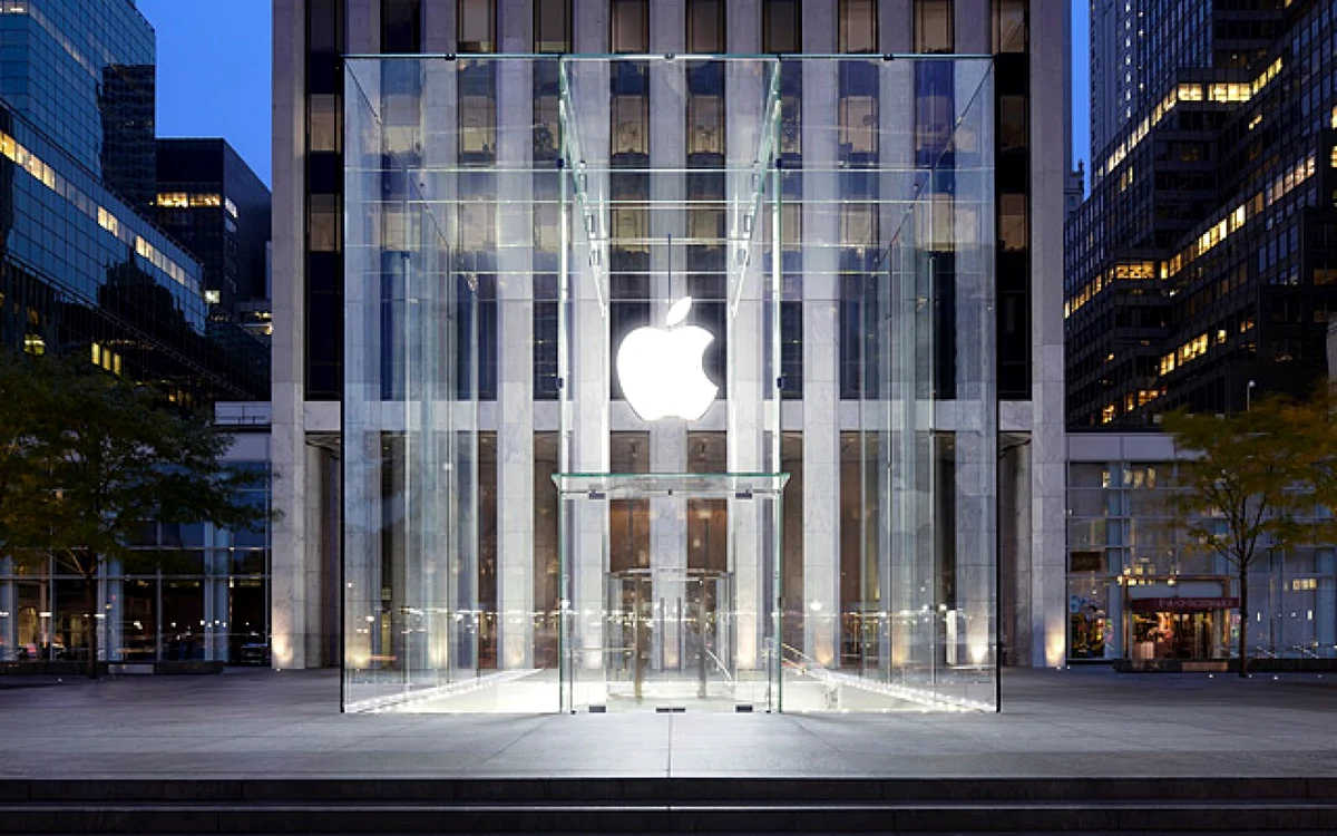 Ahrendts se va ocupa de magazinele Apple din toată lumea FOTO Apple