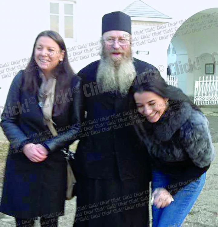 
    Pe Claudia au chinuit-o  luni întregi migrenele  