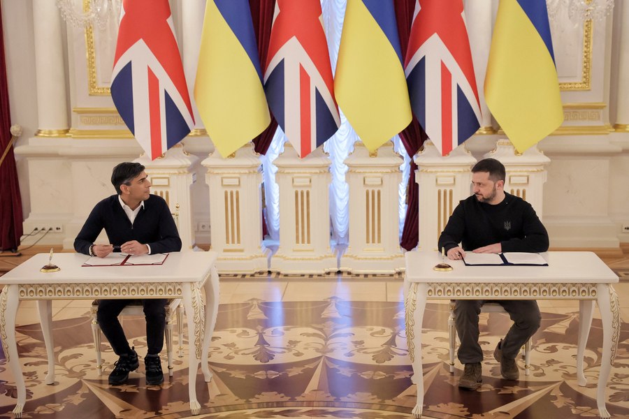 Volodimir Zelenski şi premierul britanic Rishi Sunak au semnat un acord de securitate. Reacția Rusiei
