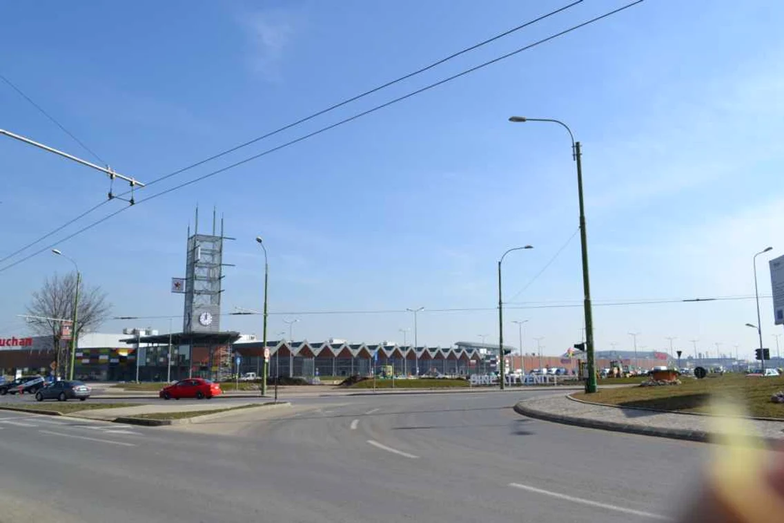 Mall-ul Coresi îşi deschide porţile în 27 martie. FOTOSimona Suciu