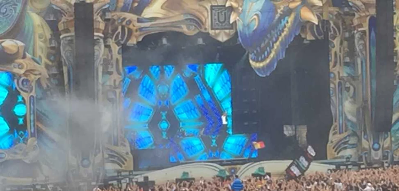 Imagine cu Armin van Buuren în a treia seară de distracţie la Untold 2017 FOTO Florina Pop