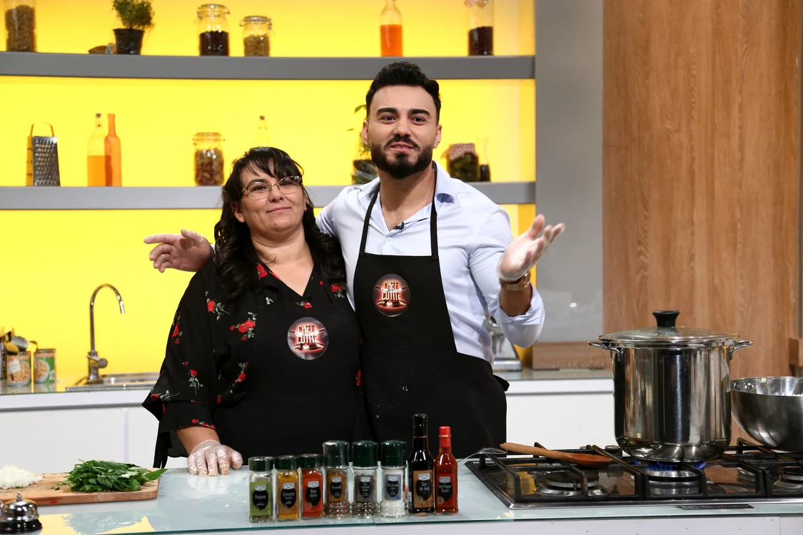 Jador și mama lui au fost la "Chefi la cuțite"foto: Antena 1