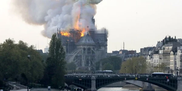 Catredala Notre-Dame din Paris Franţa arde FOTO Afp / Francois Guillot