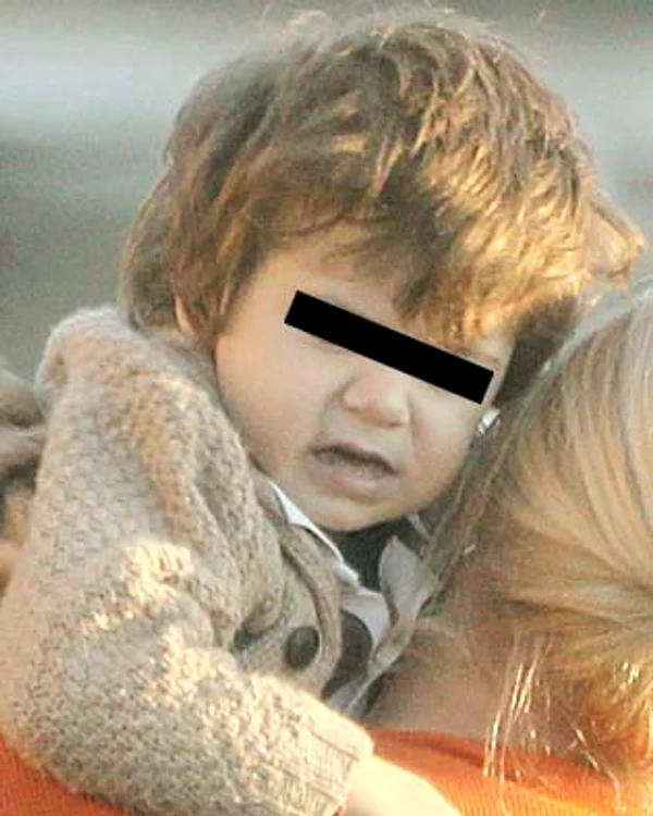 Filip, 4 ani, e fiul natural al cântăreţei