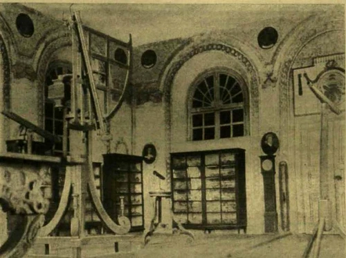 Sala observatorului și instrumentele din dotare FOTO Biblioteca Batthyaneum