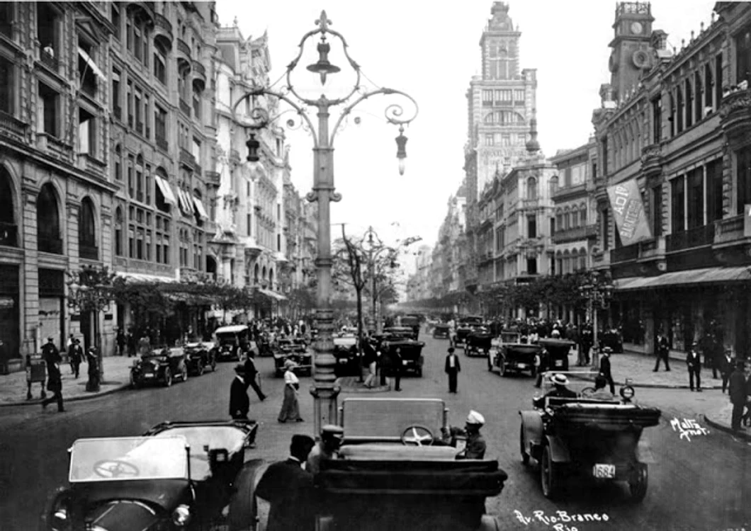 1900
