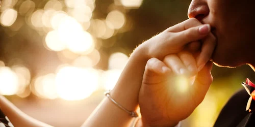 sarut mana FOTO Adobe Stock jpg