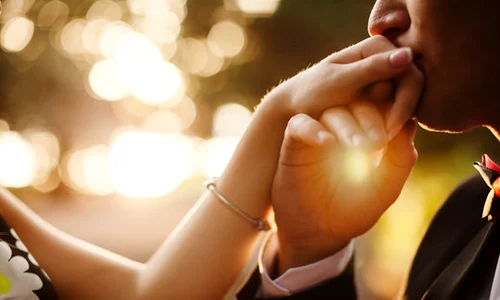 sarut mana FOTO Adobe Stock jpg