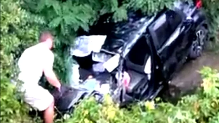 Maşina în care se aflau cele trei victime s-a răsturnatcaptură Romania TV