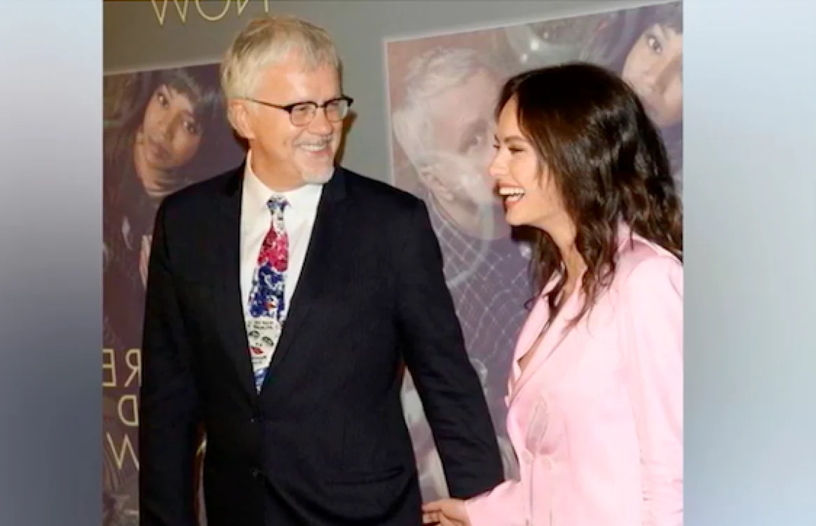 Tim Robbins şi Graţiela Brâncuşi Sursa Youtube