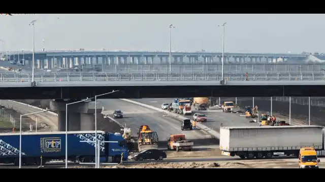 1 600 de muncitori şi 500 de utilaje lucrează de zor pentru finalizarea lotului 1 al autostrăzii Focșani-Bacău. Când se va putea circula