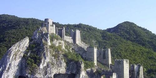 Cetatea Golubăţ