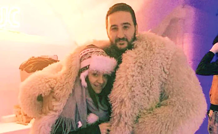 Ionuț Georgescu și soția sa au avut nevoie de o șubă din blană de oaie pentru a se încălzi