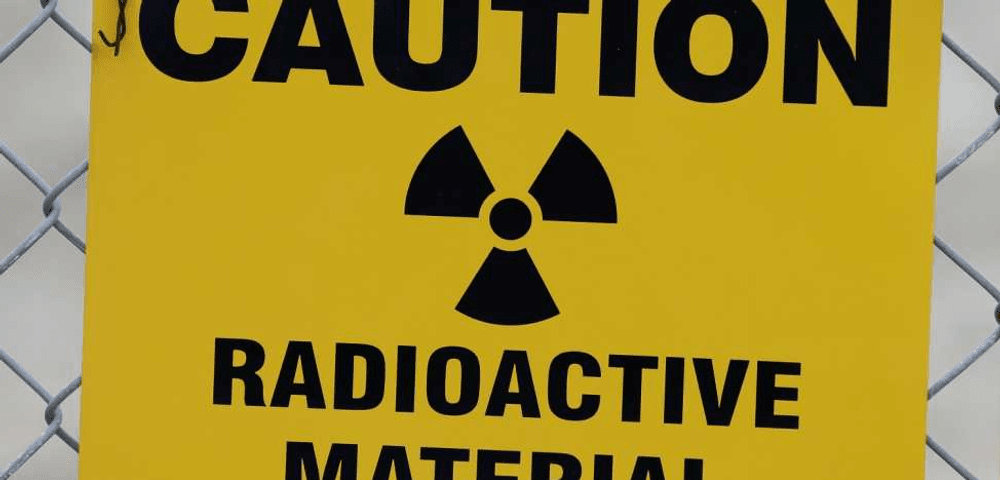 Obiect radioactiv găsit într-o maşină înmatriculată în Croaţia, la graniţa cu Serbia. Trei persoane au fost arestate