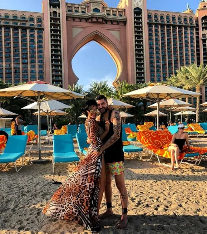 Adelina Pestrițu i-a făcut cadou logodnicului ei o vacanță în Dubai 