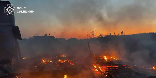 Urmările unui bombardament rusesc asupra Sumî 22 aprilie FOTO EPA EFE jpg