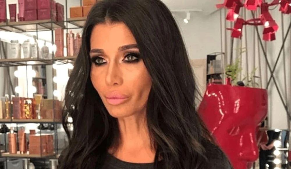 Ocupația Elenei Băsescu, după ce a fost dată afară dintr-un post călduț, în urma unui vot în unanimitate