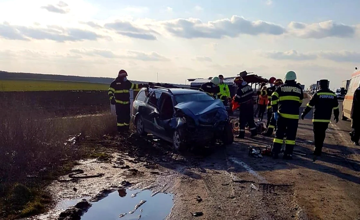 Accidentul s-a soldat cu 3 răniţi şi o persoană decedată FOTO IPJ Ialomiţa