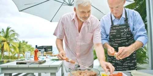 Carnea trebuie  bine preparată termic,  pentru a distruge  microbii care  dau toxiinfecţii   