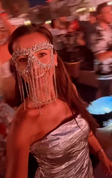 "Visele chiar devin realitate. Eu îmi trăiesc visul zi de zi!”, a transmis Georgiana Lobonț, mult mai relaxată din piscina vilei închiriate în Ibiza