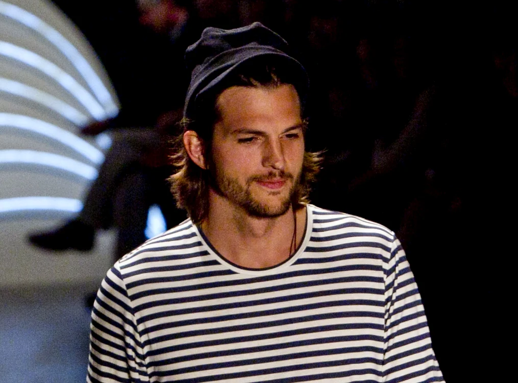 La 20 de ani, Ashton Kutcher a apărut în mai multe reclame pentru Calvin Klein