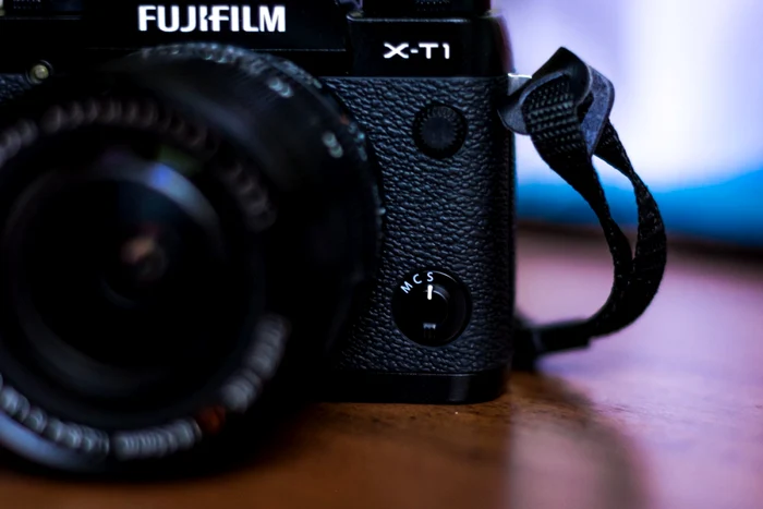 produs fujifilm xt1 foto razvan baltaretu/adevarul