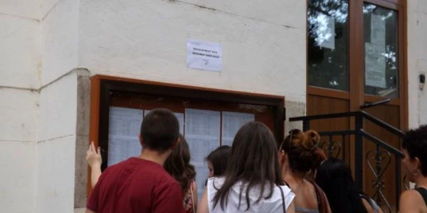 afişare rezultate bac mehedinti 2014 FOTO Corina Macavei 