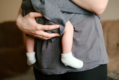 un bebelus aflat intr un ham, foto shutterstock jpg