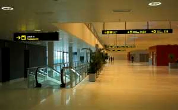 Aeroportul Central este mai mereu pustiu Foto: absolutciudadreal.com