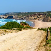 Plaja Monte Clérigo din Portugalia FOTO Shutterstock 