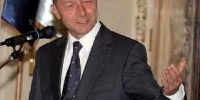 Traian Băsescu se întâlneşte cu românii din Valea Timocului