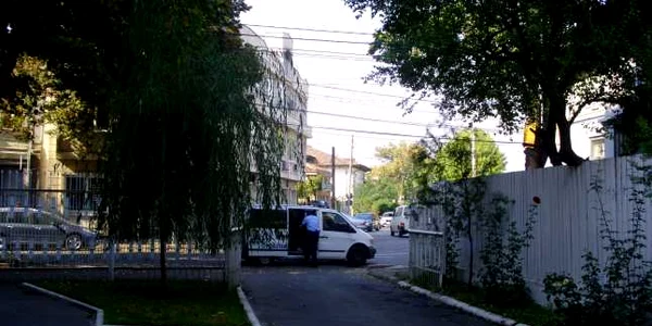 Bărbatul a fost dus la Parchet pentru arestare. FOTO: Nicoleta Butnaru