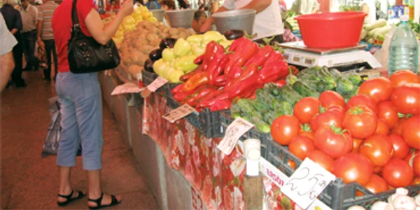 Piaţa agroalimentară este mai scumpă în weekend