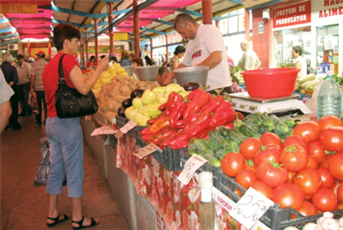 Piaţa agroalimentară este mai scumpă în weekend